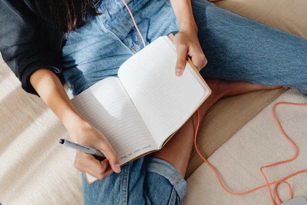 journaling ideas for beginners simple prompts list for starting journaling